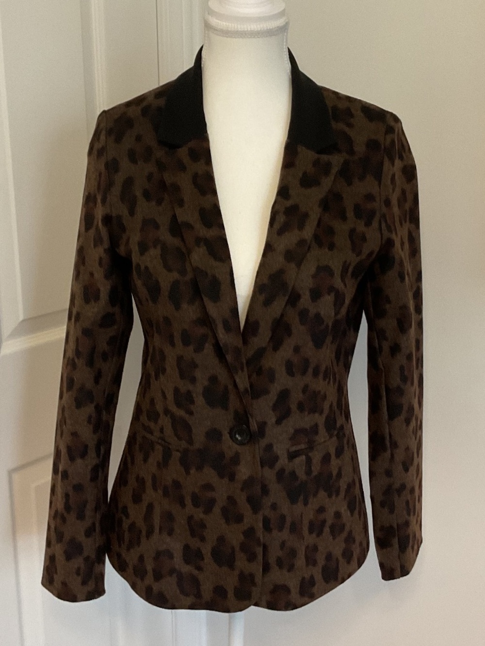 ✨Lisette Montreal Leopard Print Tuxedo Jacket - size L